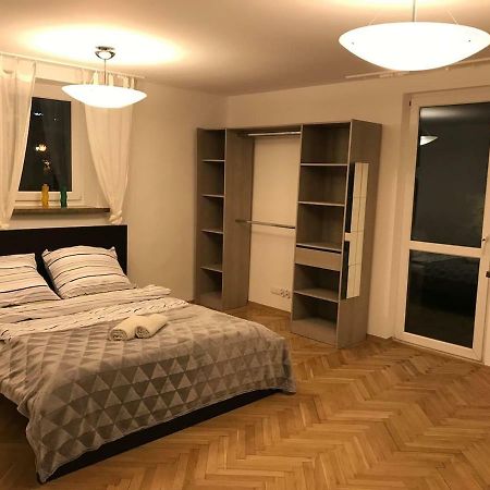 Appartamento Anita Apartament Nowowiejska Varsavia Esterno foto