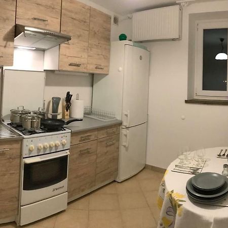 Appartamento Anita Apartament Nowowiejska Varsavia Esterno foto