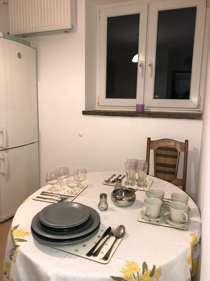 Appartamento Anita Apartament Nowowiejska Varsavia Esterno foto